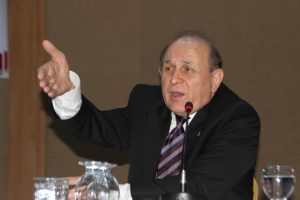 "Y&uuml;r&uuml;tmedeki iki başlılık olan yerde sorun olur"