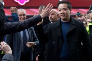 Leicester City başkanı futbolculara jest yapmaya hazırlanıyor