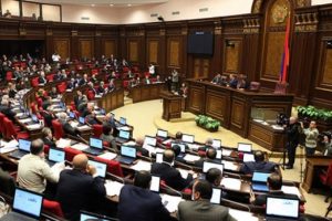 Ermenistan'dan Azerbaycan'ı ayağa kaldıracak karar: Karabağ'ın bağımsızlığına onay verildi