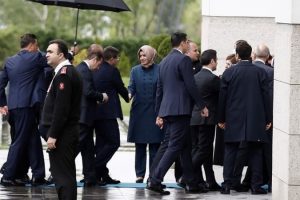 AK Parti MYK toplantısı sona erdi
