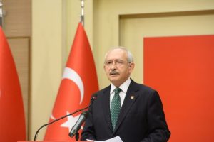 "Davutoğlu'na b&uuml;t&uuml;n haklarımızı helal ediyoruz"