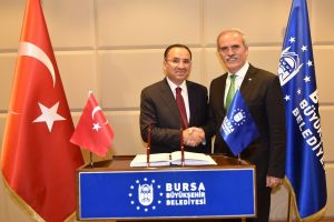 Bakan Bozdağ'dan Başkan Altepe'yi tebrik etti