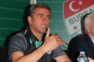 Bursaspor, Hamzaoğlu ile s&ouml;zleşme uzattı