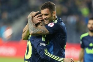 Fernandao, bu sezonki gol sayısını 25'e &ccedil;ıkarttı