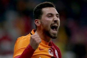 Sinan G&uuml;m&uuml;ş'&uuml;n 20 dakikalık futbolu y&uuml;rekleri ağızlara getirdi