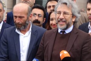 D&uuml;ndar ve G&uuml;l'&uuml;n yargılanmalarına devam ediliyor