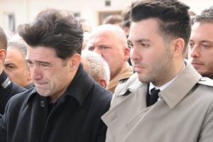 Annemin cenaze t&ouml;reninde babam yoktu...