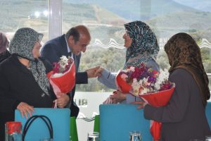 Bursa Kent Konseyi şehit annelerinin Anneler G&uuml;n&uuml;'n&uuml; kutladı