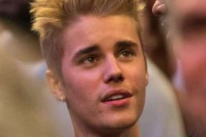 &Uuml;nl&uuml; şarkıcı Justin Bieber, Stephen Curry'e meydan okudu