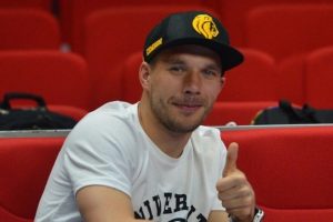 Podolski, milli takım i&ccedil;in formunu koruyor