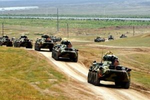 Azerbaycan ordusu tatbikat yapıyor