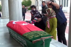 Roket mermisi kurbanı &ccedil;ocuk son yolculuğuna uğurlandı