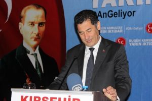 "İmzaları biz topladık, iktidar partisi kurultaya gidiyor"