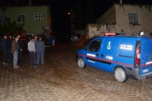 İki aile arasında bı&ccedil;aklı kavga!