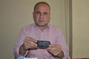 Televizyondan telefon sipariş etti, kutudan maket &ccedil;ıktı