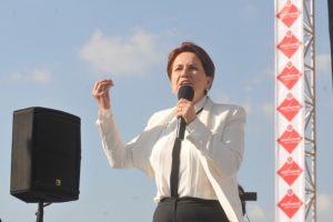 Akşener: "Buradan Bah&ccedil;eli'ye sesleniyorum"