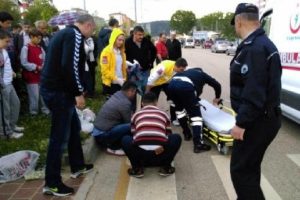 AK Partili eski y&ouml;netici yaya &ccedil;ifte &ccedil;aptı; 1 &ouml;l&uuml;, 1 yaralı