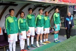 Bursaspor gen&ccedil;lerini kazanıyor