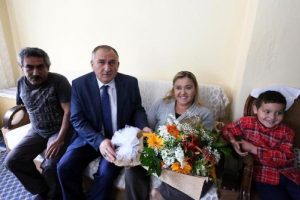 Bolu'da engelli anne yılın annesi se&ccedil;ildi