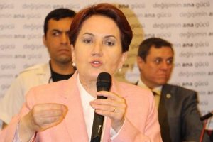 Akşener'den 'fiili başkanlık' ve 'anayasa su&ccedil;u' vurgusu