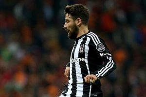 Beşiktaşlı Olcay, derbiden galibiyetle ayrıldıkları i&ccedil;in mutlu olduğunu s&ouml;yledi