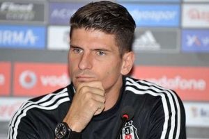 Gomez: ''İlk yarıdaki oyun şok etti''