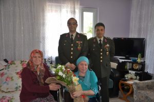 Bursa'da jandarma bu kez 'annelerin' imdadına koştu
