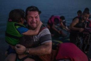 Pulitzer &ouml;d&uuml;l&uuml; kazandıran m&uuml;lteci aile şartlara dayanamadı, &uuml;lkesine d&ouml;nd&uuml;