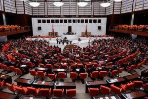 AKP'li vekillere '16 Mayıs'ta Meclis'te olun' &ccedil;ağrısı