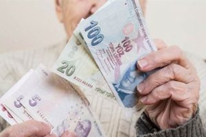 Emekliler dikkat! 5 yıllık &uuml;creti geri alabilirsiniz