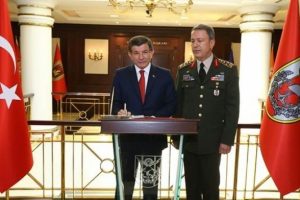 Başbakan Ahmet Davutoğlu'ndan Genelkurmay'a veda ziyareti