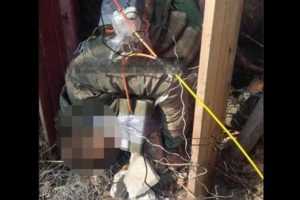 Asker bu manzara karşısında şaşkına d&ouml;nd&uuml;! PKK'lılar ter&ouml;ristin cesedine bomba d&ouml;şediler
