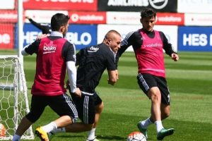 Beşiktaş, Osmanlıspor ma&ccedil;ı hazrlıklarına ara vermeden başladı