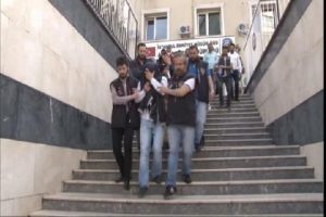 İstanbul'da l&uuml;ks oto hırsızlığı