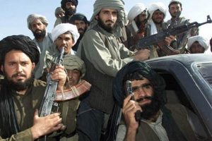 Taliban'da &ouml;rg&uuml;t i&ccedil;i &ccedil;atışma &ccedil;ıktı! &Ccedil;ok sayıda militan &ouml;ld&uuml;!