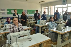 Bursa Nil&uuml;fer'de kadınlara y&ouml;nelik eğitimler artıyor