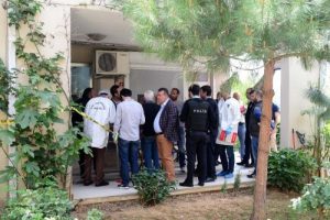 Tartıştığı kadını tabancayla yaralayıp intihar etti
