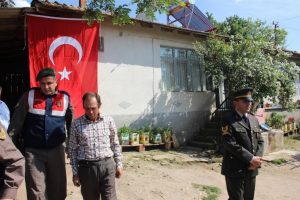 Edirneli şehidin 3 &ccedil;ocuğu yetim kaldı