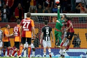 Tolga: "Anama s&ouml;v&uuml;l&uuml;rken sahada tartışmayalım"