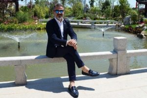 Eski bakan, yeni imaj! Değişim dikkat &ccedil;ekici...