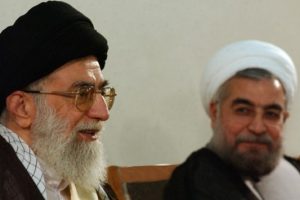 İran'da ipler gerildi! Ruhani'yi uyardılar!