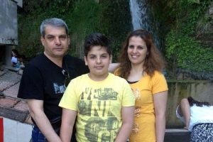 Oğlunun kilosuyla alay edilince ailecek hırs yapıp zayıfladılar