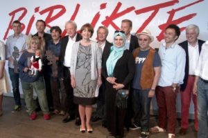 K&ouml;ln'de ırk&ccedil;ılığa karşı festival