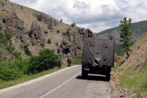 Tunceli'de PKK'lıların tuzakladığı 200 kiloluk bomba imha edildi