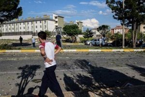 Diyarbakır saldırısında felaketin eşiğinden d&ouml;n&uuml;lm&uuml;ş