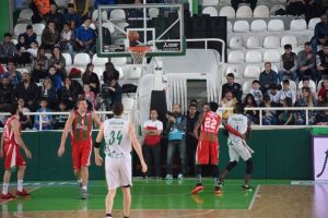 Pınar Karşıyaka rakibini potaya g&ouml;md&uuml;
