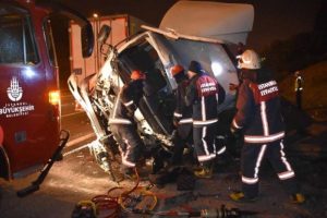 FSM &ccedil;ıkışında trafik kazası: 3 yaralı