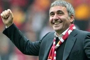 Galatasaray'ın efsane ismi Hagi, T&uuml;rkiye'ye d&ouml;nmek istediğini s&ouml;yledi