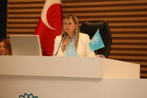 Bursa'da AKP'liler Faaliyet Raporu'na verdikleri "Kabul" oyunu değiştiremedi!