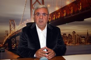 Metiner: Partili cumhurbaşkanlığı sistemi &ouml;nereceğiz